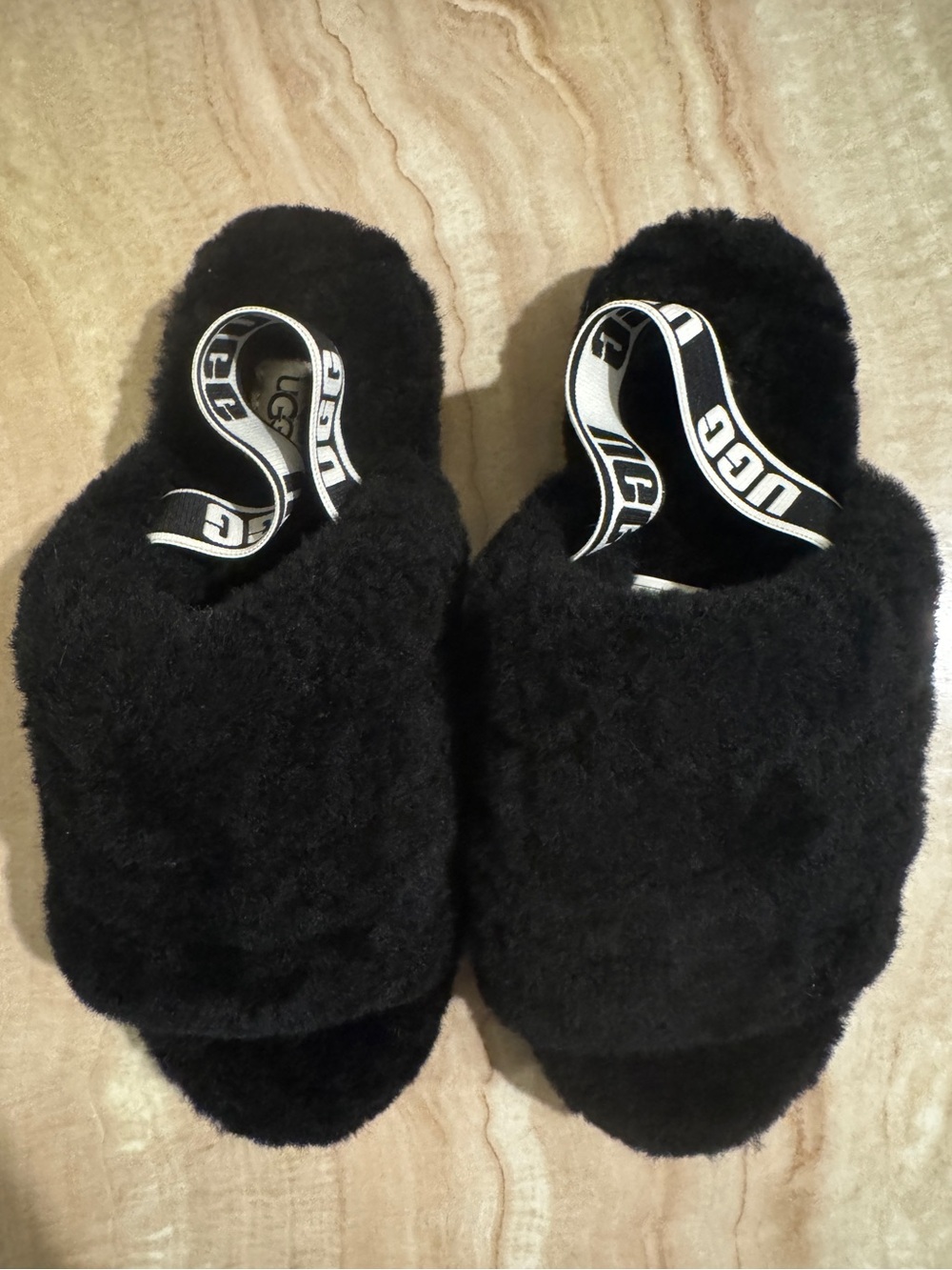 Women’s NEW UGG Black Shearling Logo Strap Slippers